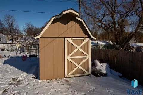 1200 S Tabbert Cir, Sioux Falls, SD 57103 photo 17