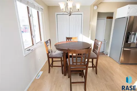 1200 S Tabbert Cir, Sioux Falls, SD 57103 photo 6
