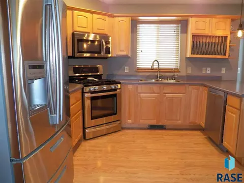 Undisclosed, Sioux Falls, SD 57108 photo 15