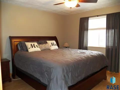 Undisclosed, Sioux Falls, SD 57108 photo 16