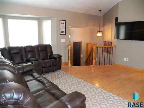 Undisclosed, Sioux Falls, SD 57108 photo 6