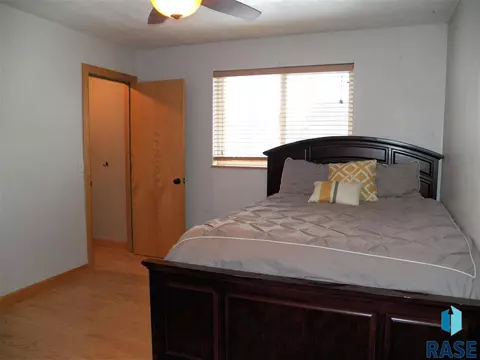 Undisclosed, Sioux Falls, SD 57108 photo 20