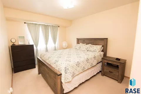 6609 W 66th St, Sioux Falls, SD 57106 photo 9