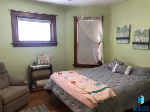 220 E 7th St, Freeman, SD 57029 photo 28