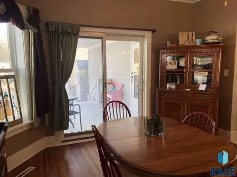 220 E 7th St, Freeman, SD 57029 photo 11