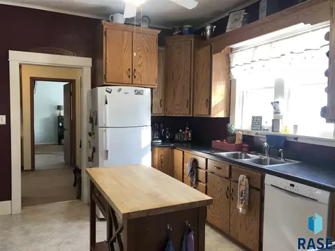 220 E 7th St, Freeman, SD 57029 photo 13