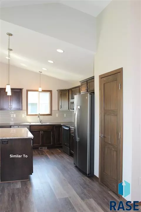 6200 S Dublin Ave, Sioux Falls, SD 57106 photo 5