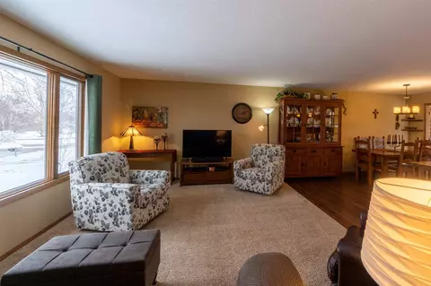 1601 E Cedar St, Brandon, SD 57005 photo 6