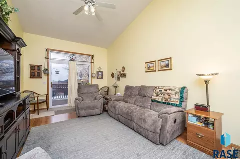 3705 Mission St, Sioux Falls, SD 57103 photo 6