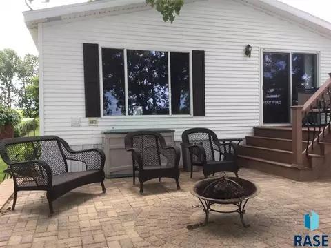 2692 Edgewater Drive Dr, Gary, SD 57237 photo 1