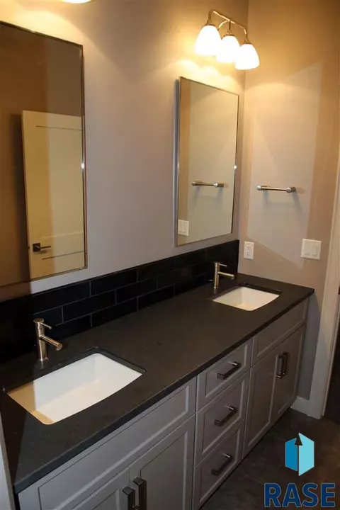 7001 E 40th St, Sioux Falls, SD 57110 photo 19