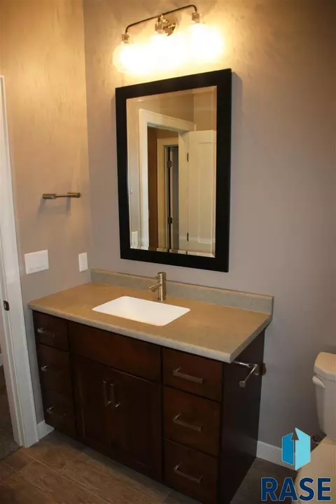 7001 E 40th St, Sioux Falls, SD 57110 photo 25