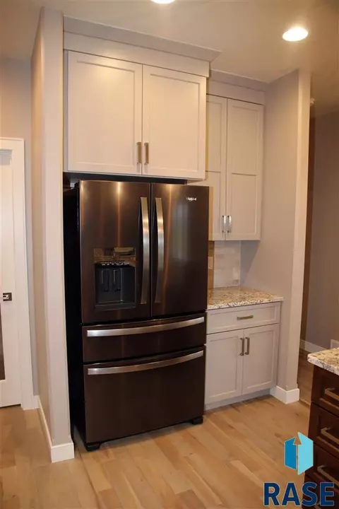 7001 E 40th St, Sioux Falls, SD 57110 photo 7