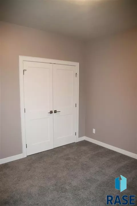 7001 E 40th St, Sioux Falls, SD 57110 photo 24