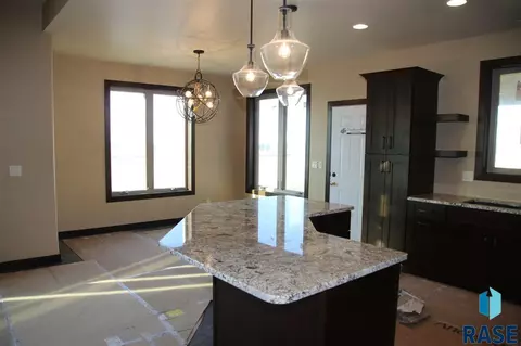 7005 E 40th St, Sioux Falls, SD 57110 photo 9