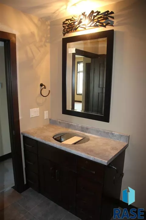 7005 E 40th St, Sioux Falls, SD 57110 photo 12
