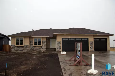 7005 E 40th St, Sioux Falls, SD 57110 photo 2
