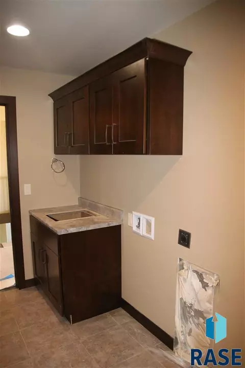7005 E 40th St, Sioux Falls, SD 57110 photo 11