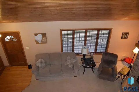 412 Cedar Ct, Madison, SD 57042 photo 27