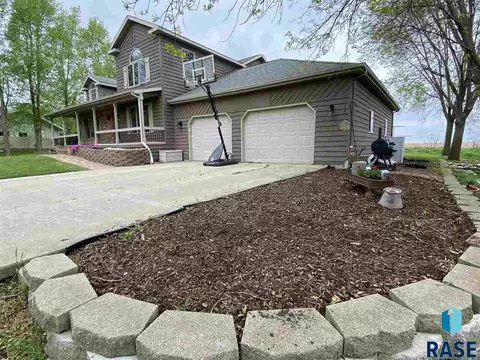 412 Cedar Ct, Madison, SD 57042 photo 33