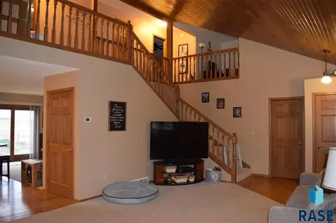 412 Cedar Ct, Madison, SD 57042 photo 14