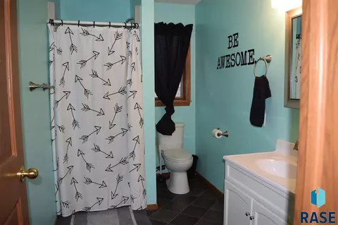 412 Cedar Ct, Madison, SD 57042 photo 19