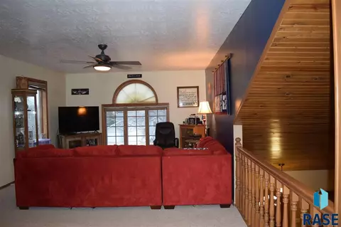 412 Cedar Ct, Madison, SD 57042 photo 21