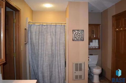 412 Cedar Ct, Madison, SD 57042 photo 11