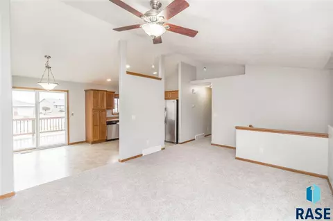 6801 W 61st St, Sioux Falls, SD 57106 photo 4
