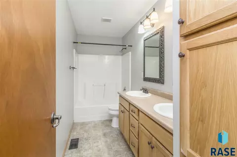 6801 W 61st St, Sioux Falls, SD 57106 photo 7