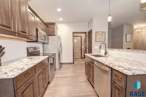 3716 E Steeple St, Sioux Falls, SD 57103 photo 8