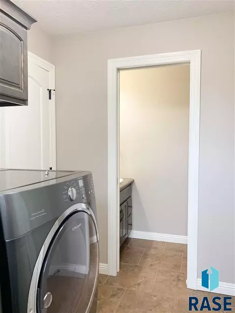 204 W 12th St, Dell Rapids, SD 57022 photo 15