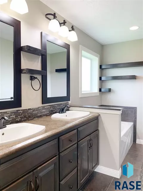 204 W 12th St, Dell Rapids, SD 57022 photo 18