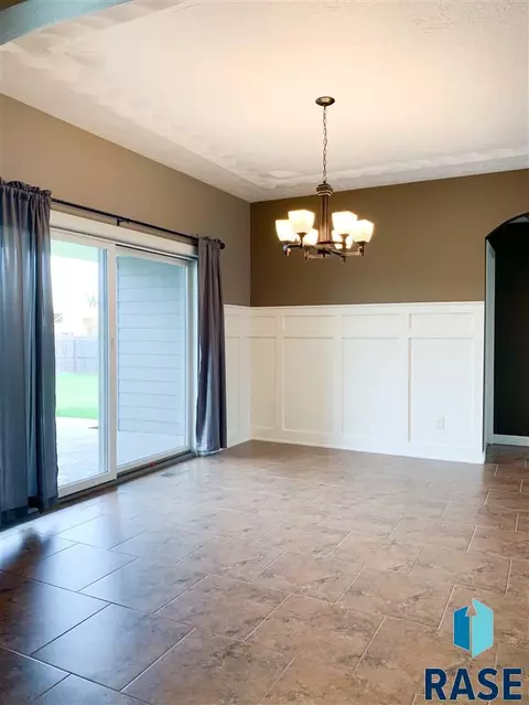 204 W 12th St, Dell Rapids, SD 57022 photo 9