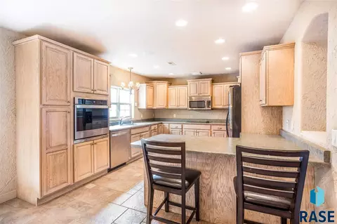 2116 S Phillips Ave, Sioux Falls, SD 57105 photo 13