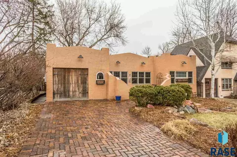 2116 S Phillips Ave, Sioux Falls, SD 57105 photo 2