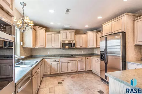 2116 S Phillips Ave, Sioux Falls, SD 57105 photo 15