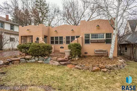 2116 S Phillips Ave, Sioux Falls, SD 57105 photo 3