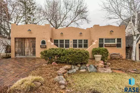 2116 S Phillips Ave, Sioux Falls, SD 57105 photo 1