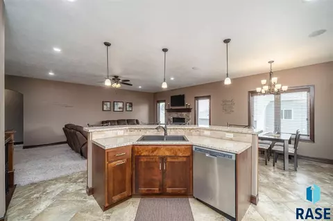 2017 S Firefly Dr, Sioux Falls, SD 57110 photo 10