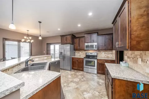 2017 S Firefly Dr, Sioux Falls, SD 57110 photo 9