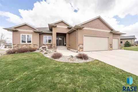 2017 S Firefly Dr, Sioux Falls, SD 57110 photo 1