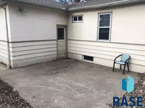 2813 E 19th St, Sioux Falls, SD 57103 photo 3