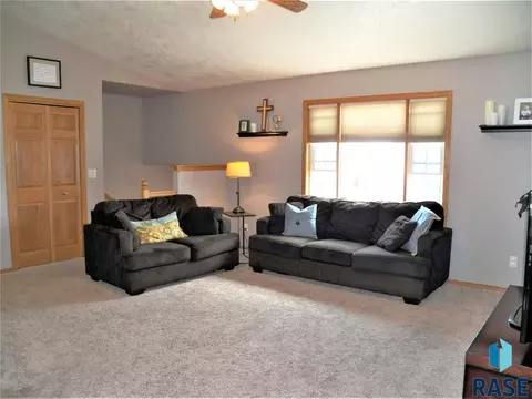 7200 W 66th St, Sioux Falls, SD 57106 photo 2