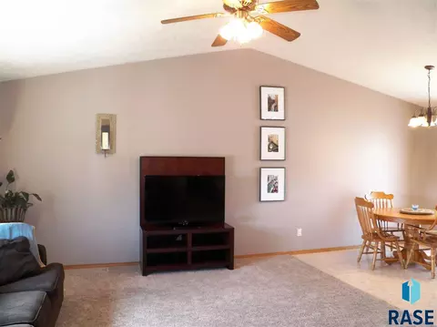 7200 W 66th St, Sioux Falls, SD 57106 photo 5
