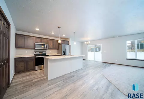 6542 W 6th Pl, Sioux Falls, SD 57107 photo 5