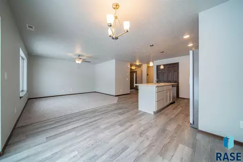 6542 W 6th Pl, Sioux Falls, SD 57107 photo 11