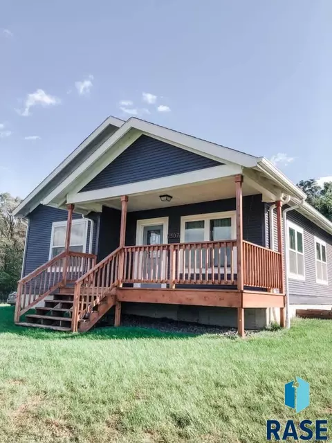 2507 Anthony Ave, Mitchell, SD 57301 photo 1