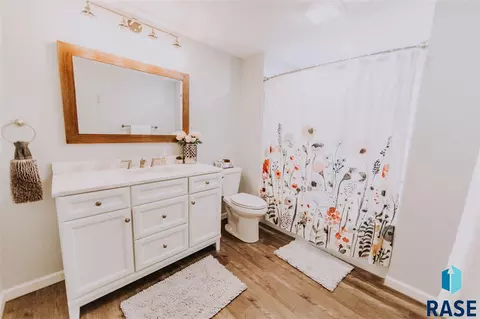 2507 Anthony Ave, Mitchell, SD 57301 photo 32