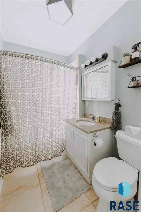 2507 Anthony Ave, Mitchell, SD 57301 photo 6